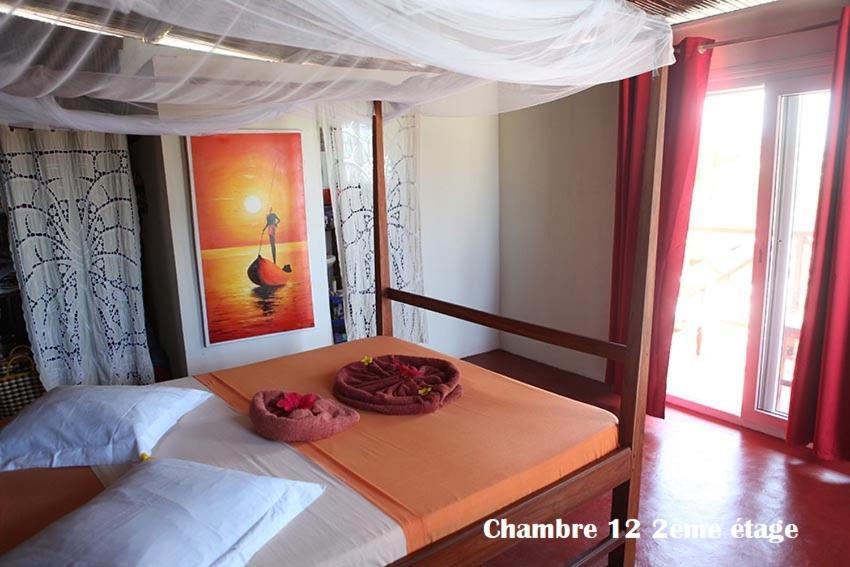 Chez Yolande Hotel Ampangorinana Exterior foto