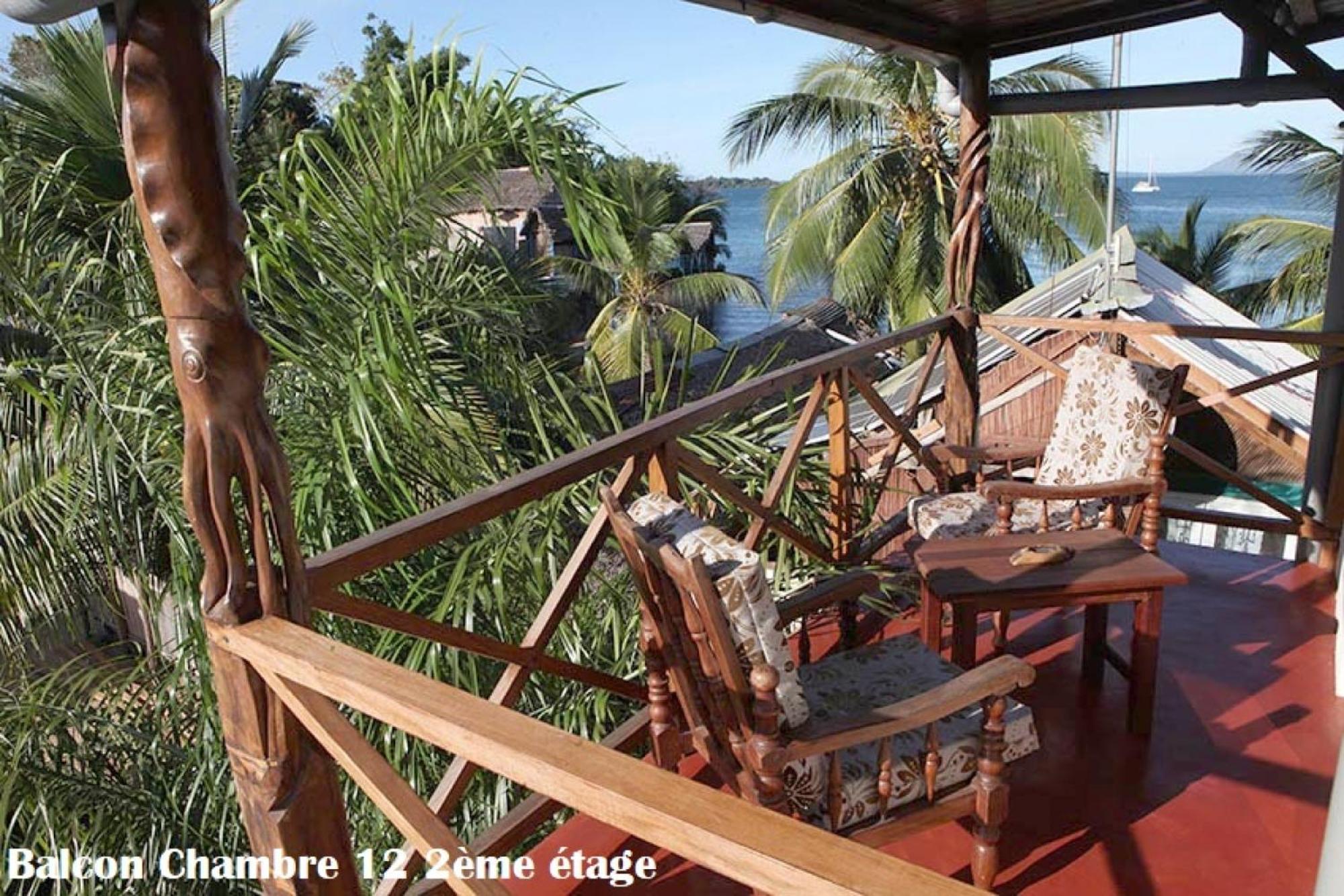 Chez Yolande Hotel Ampangorinana Exterior foto