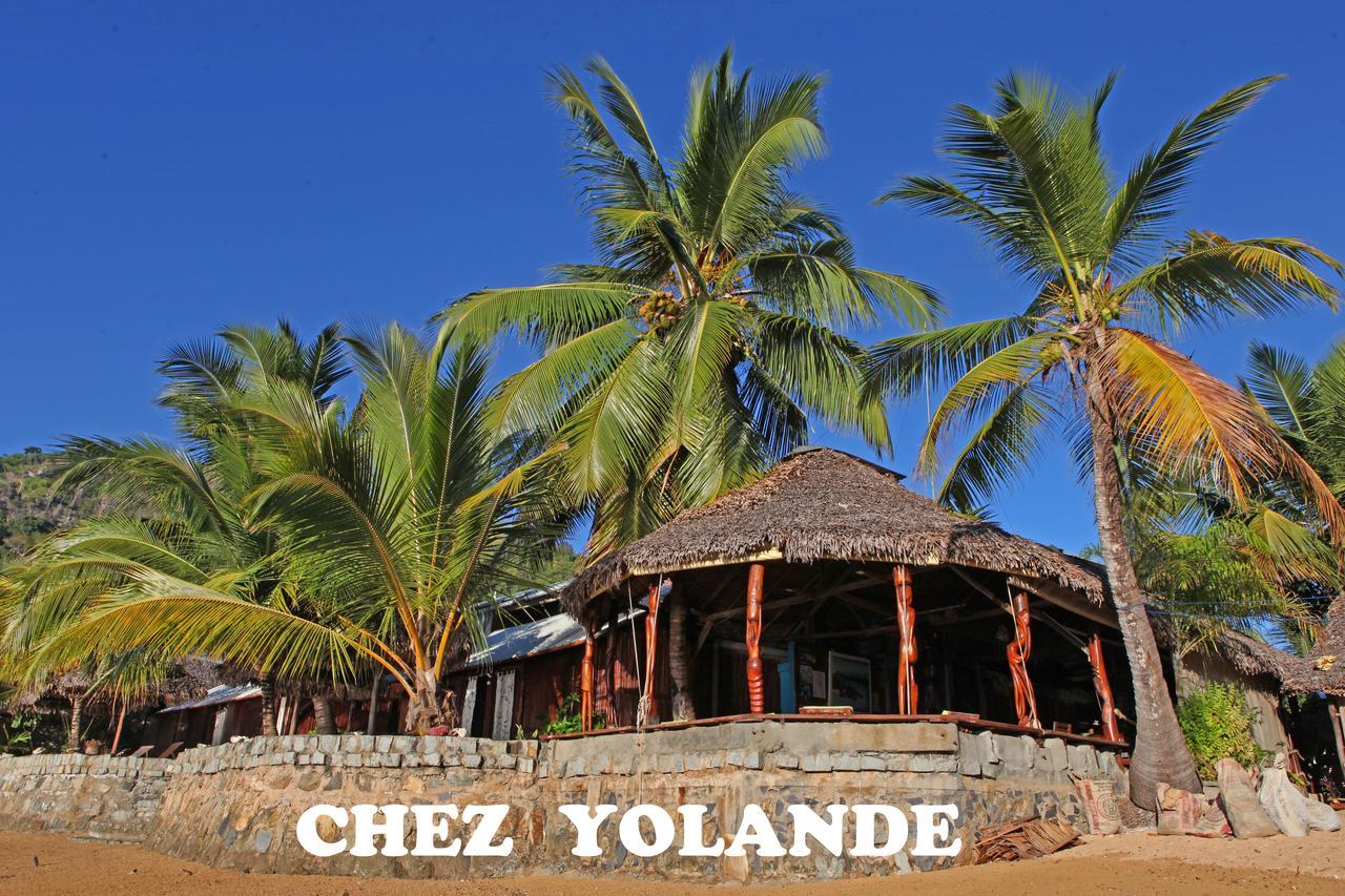 Chez Yolande Hotel Ampangorinana Exterior foto