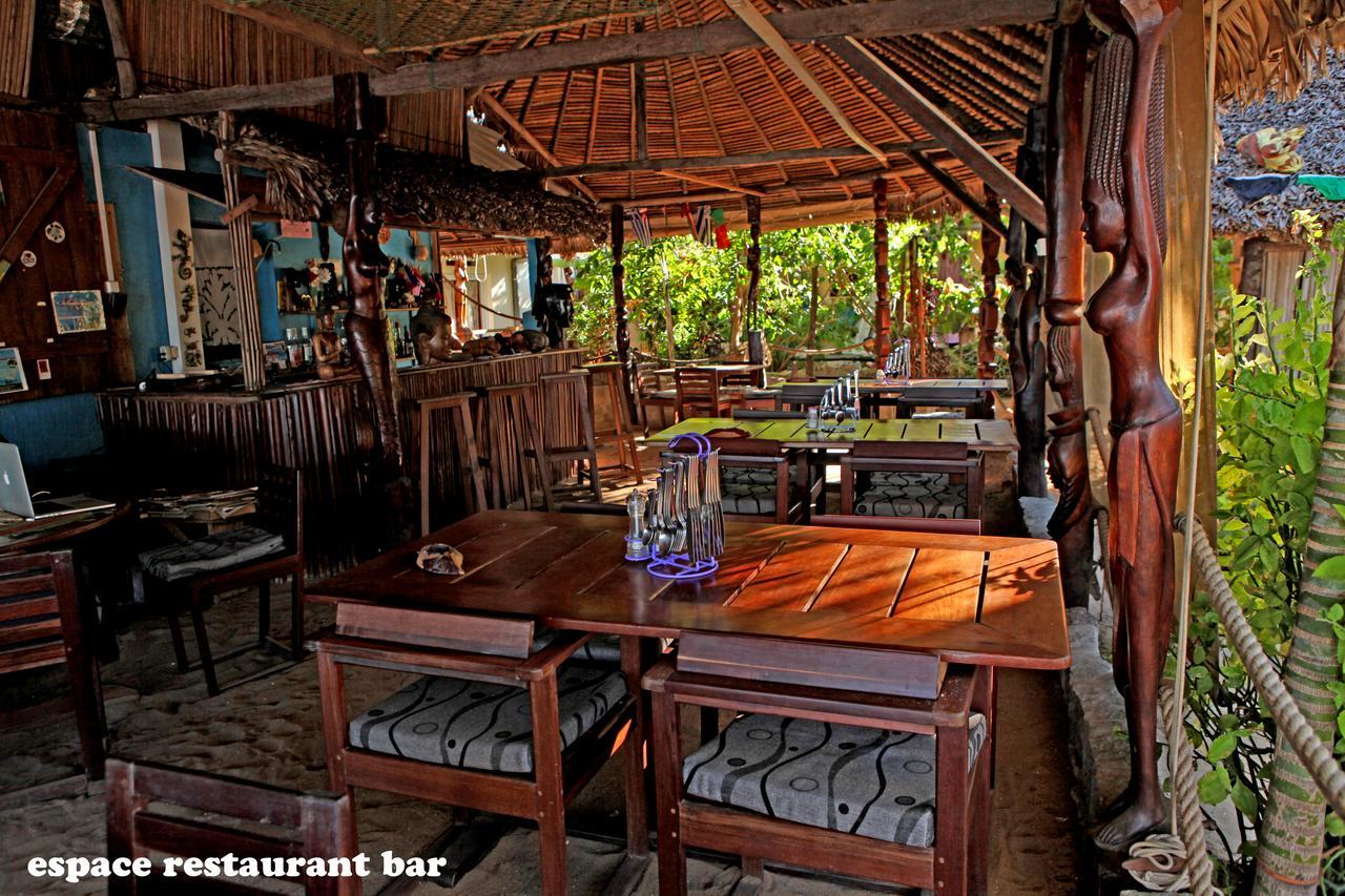 Chez Yolande Hotel Ampangorinana Exterior foto
